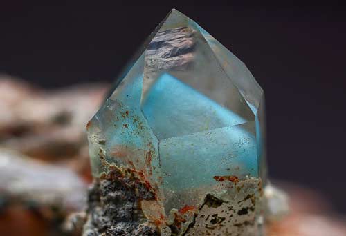 Голубой кварц редкий магический камень